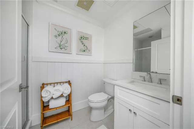 $5,250,000 | 4021 Gulf Shore Boulevard North, Unit 403, Naples, FL 34103