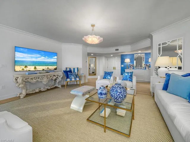 $5,250,000 | 4021 Gulf Shore Boulevard North, Unit 403, Naples, FL 34103