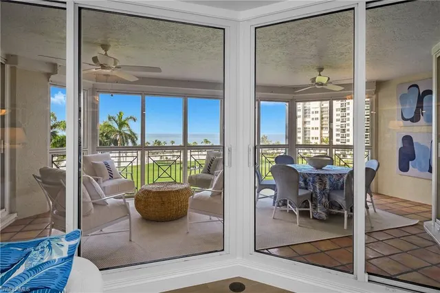 $5,250,000 | 4021 Gulf Shore Boulevard North, Unit 403, Naples, FL 34103