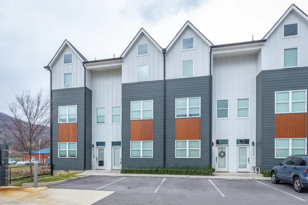 $2,400 | 1420 Stockyard Place, Chattanooga, TN 37408