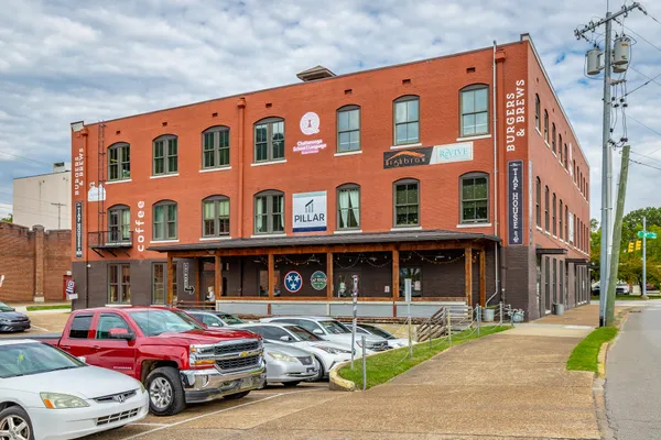 $2,400 | 1420 Stockyard Place, Chattanooga, TN 37408