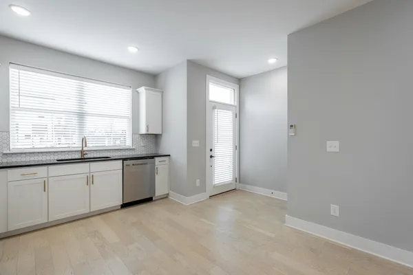 $2,400 | 1420 Stockyard Place, Chattanooga, TN 37408