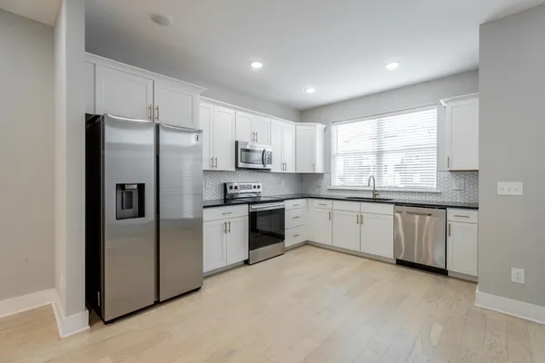 $2,400 | 1420 Stockyard Place, Chattanooga, TN 37408