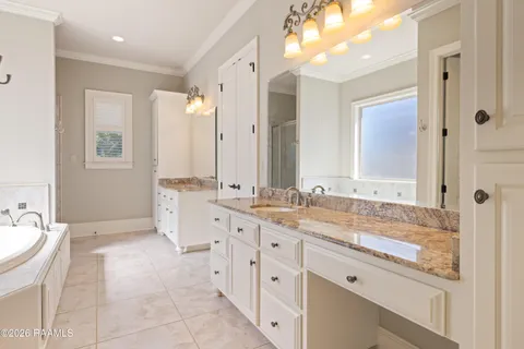 $427,000 | 221 Ardenwood Drive, Lafayette, LA 70508