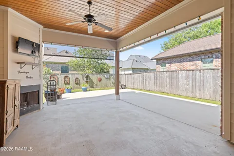 $427,000 | 221 Ardenwood Drive, Lafayette, LA 70508
