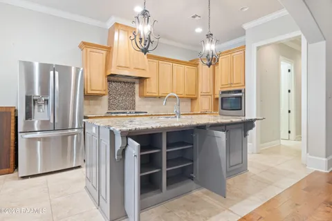 $427,000 | 221 Ardenwood Drive, Lafayette, LA 70508