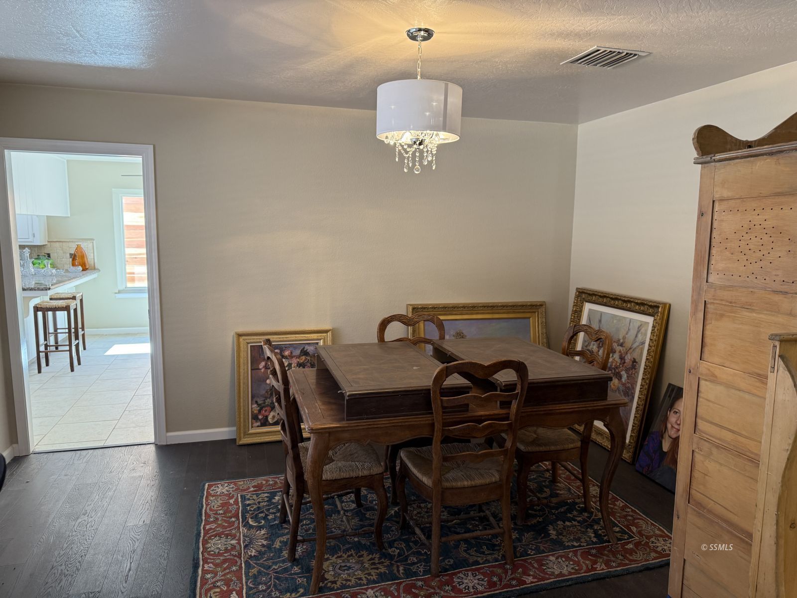 912 Randall Street Ridgecrest, CA 93555 - Photo 5 of 29