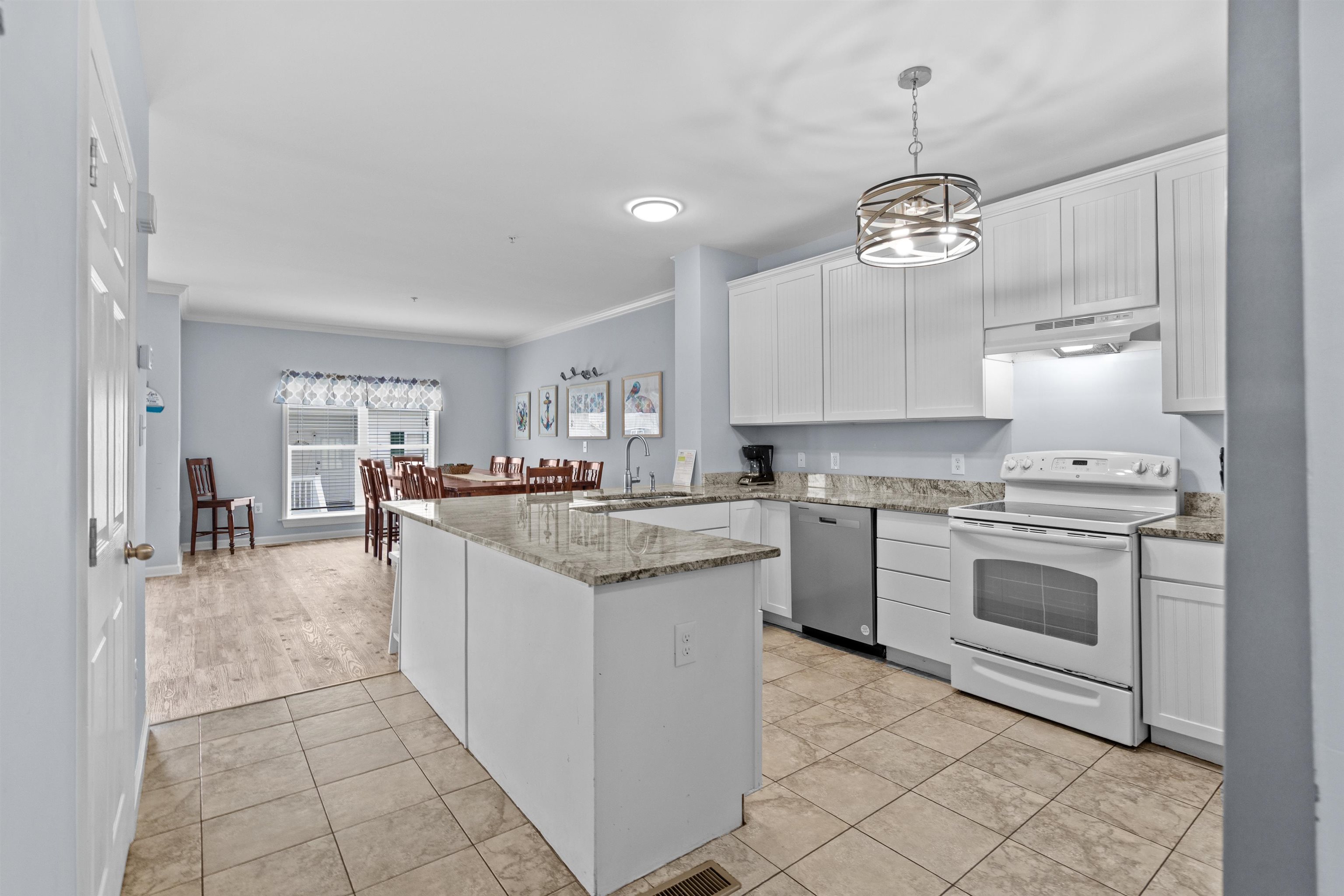 301 Johnson Street North Myrtle Beach, SC 29582 - Photo 6 of 39