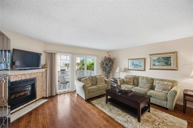 $550,000 | 524 Garland Circle, Indian Rocks Beach, FL 33785