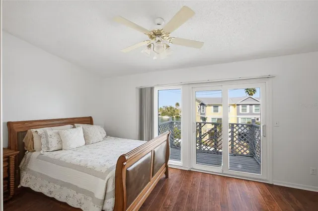 $550,000 | 524 Garland Circle, Indian Rocks Beach, FL 33785