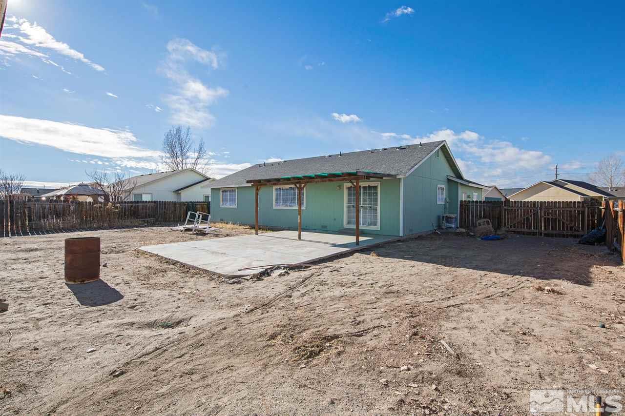 1220 Lattin Road Fallon, NV 89406 - Photo 23 of 25 a outdoor space with swimming pool