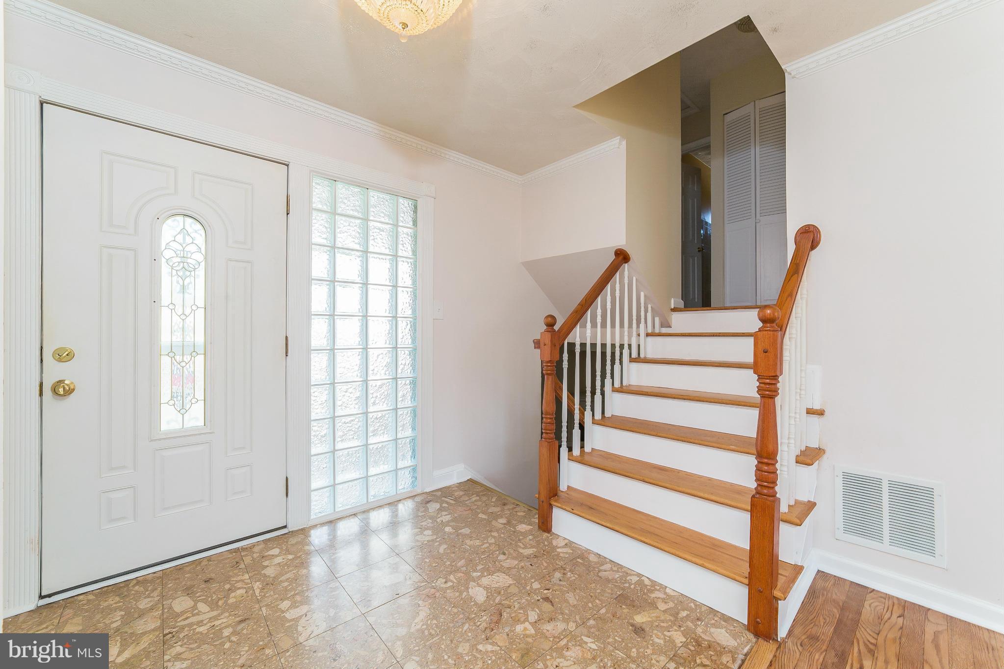 521 East Indian Spring Drive Silver Spring, MD 20901 - Photo 2 of 30 Interior (General)