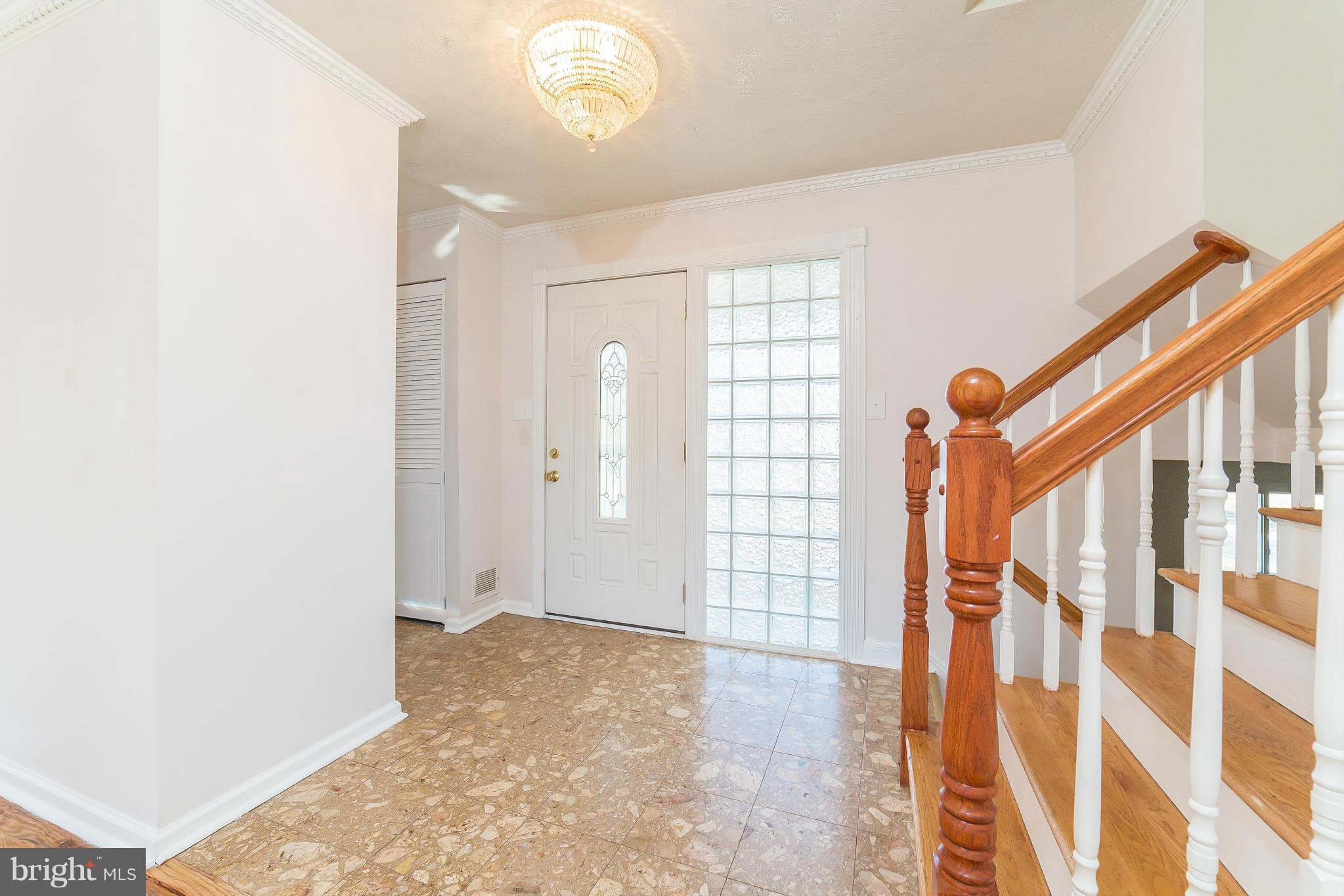 521 East Indian Spring Drive Silver Spring, MD 20901 - Photo 3 of 30 Interior (General)