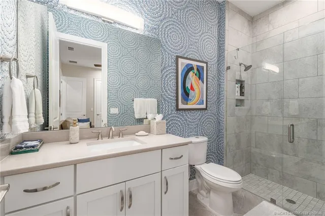 $1,750,000 | 2505 Northeast Evinrude Circle, Jensen Beach, FL 34957