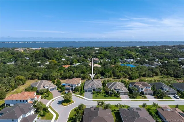 $1,750,000 | 2505 Northeast Evinrude Circle, Jensen Beach, FL 34957