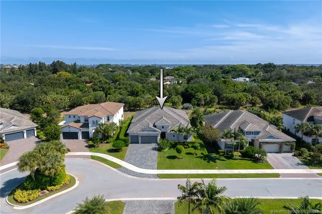 $1,750,000 | 2505 Northeast Evinrude Circle, Jensen Beach, FL 34957