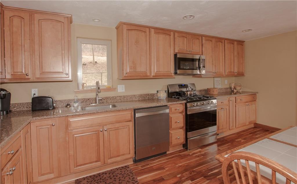470 Justabout Road Venetia, PA 15367 - Photo 3 of 21 Gallery Image 3