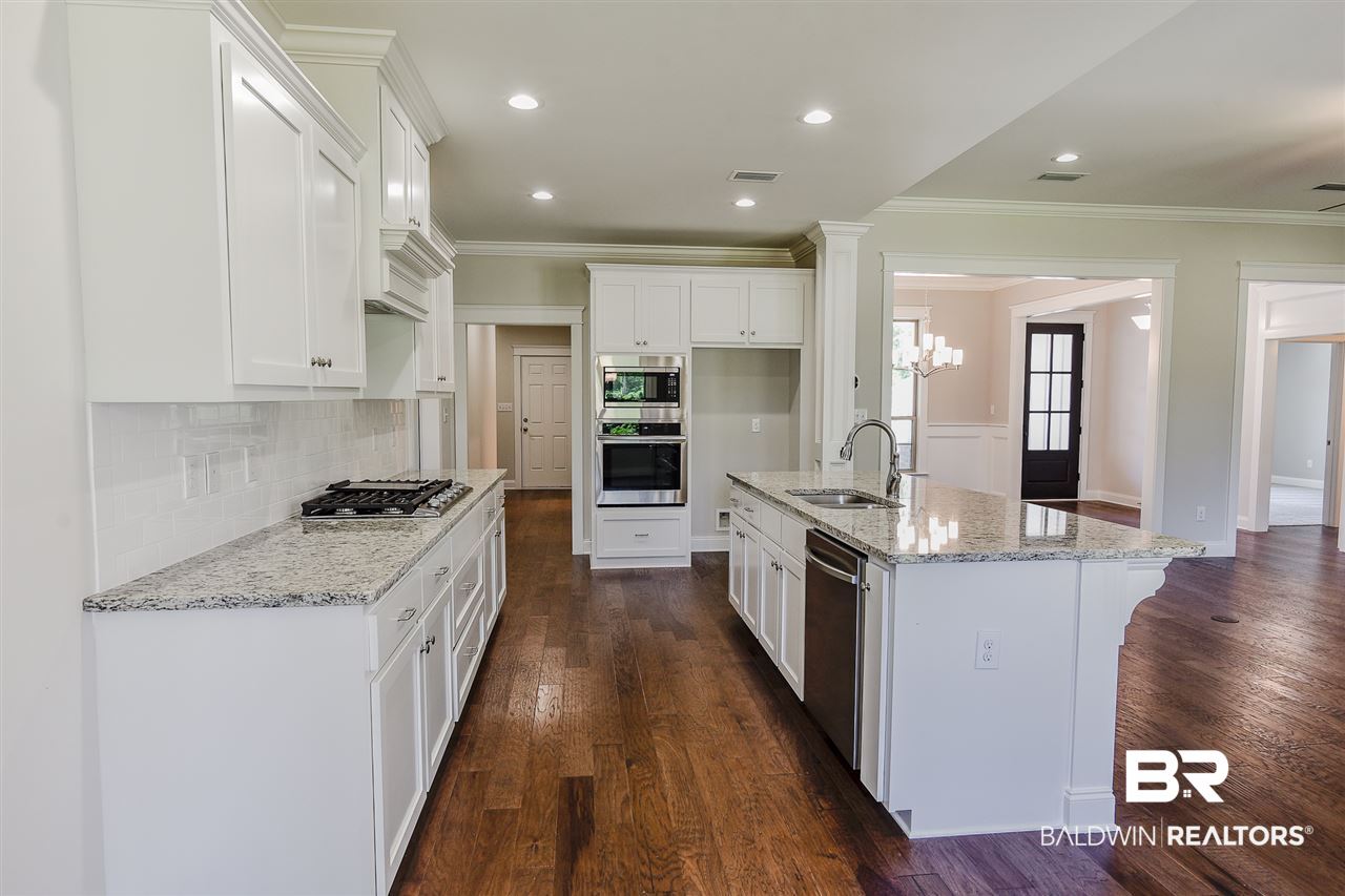 338 Saffron Avenue Fairhope, AL 36532 - Photo 4 of 27 Kitchen