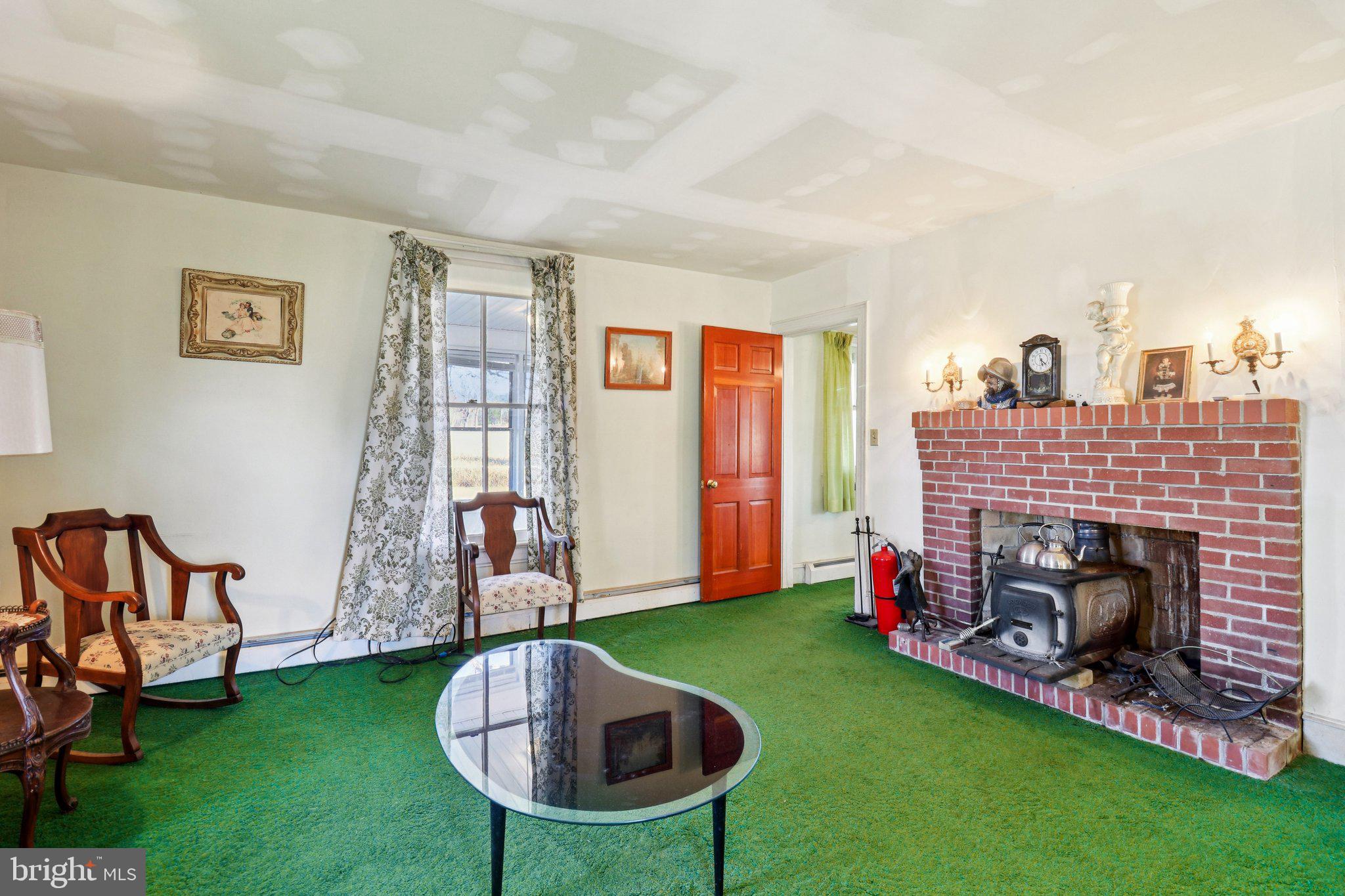 1475 Chilton Road Montross, VA 22520 - Photo 13 of 79 Living Room