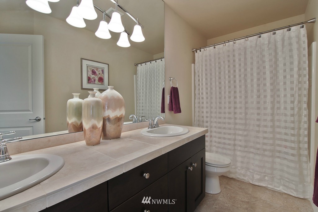 4218 Northeast 2nd Court Renton, WA 98059 - Photo 16 of 18