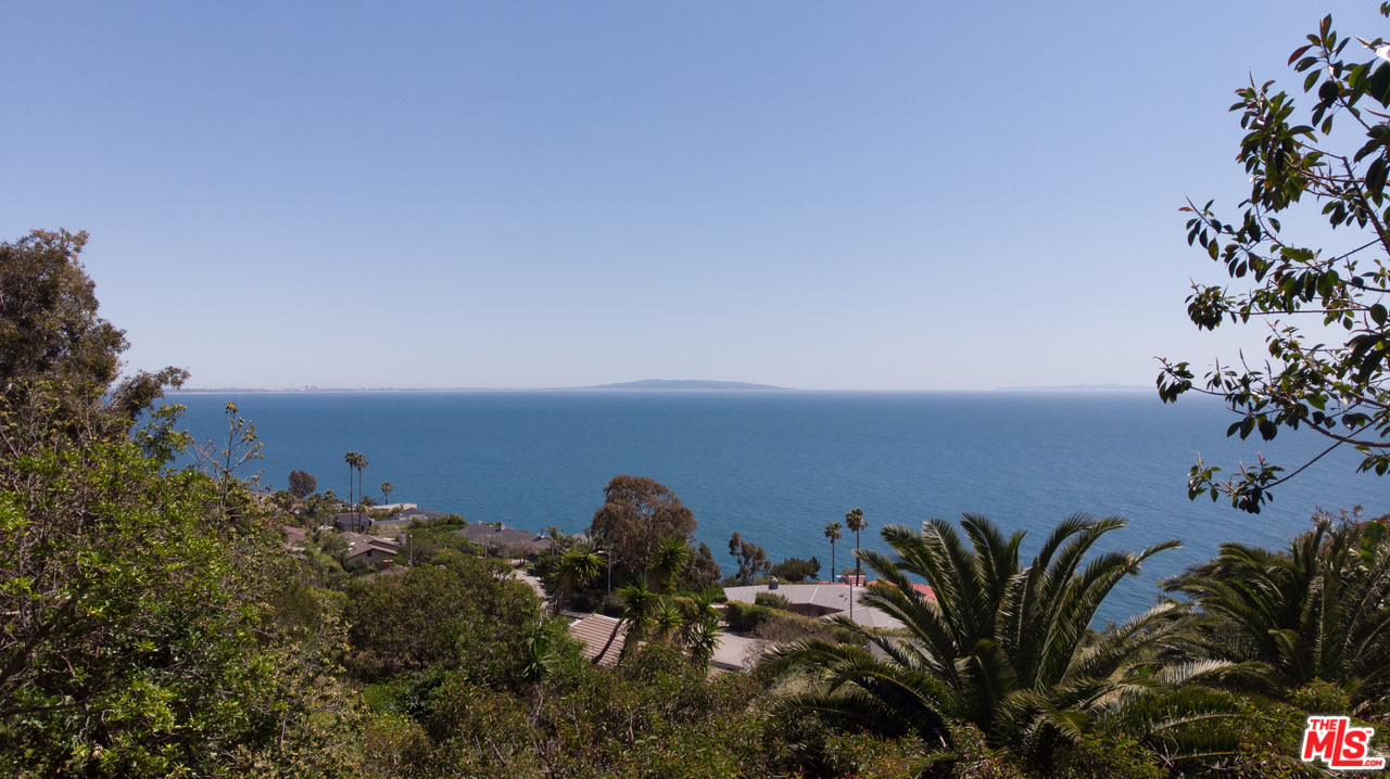 20490 Seaboard Road Malibu, CA 90265 - Photo 31 of 43 an aerial view of multiple house