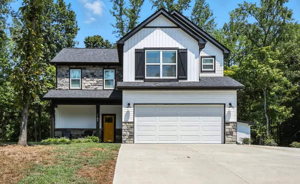$399,900 | 2981 Sharp Top Road, Palmyra, TN 37142