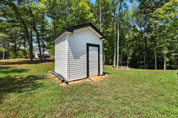 $399,900 | 2981 Sharp Top Road, Palmyra, TN 37142