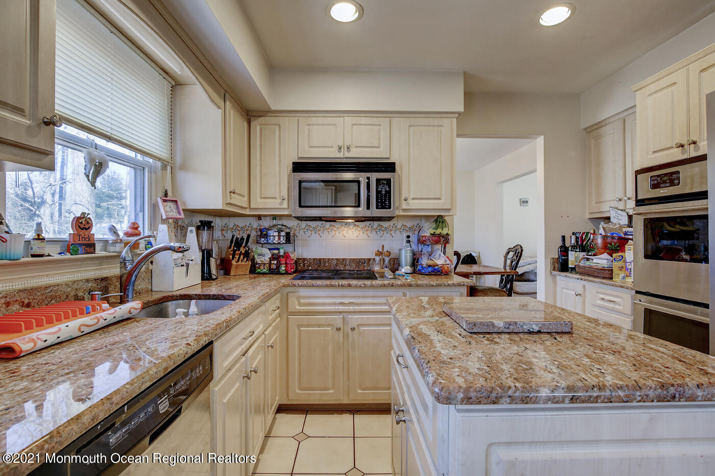 513 Tennent Road Manalapan, NJ 07726 - Photo 14 of 28 2I3A6830_1_2