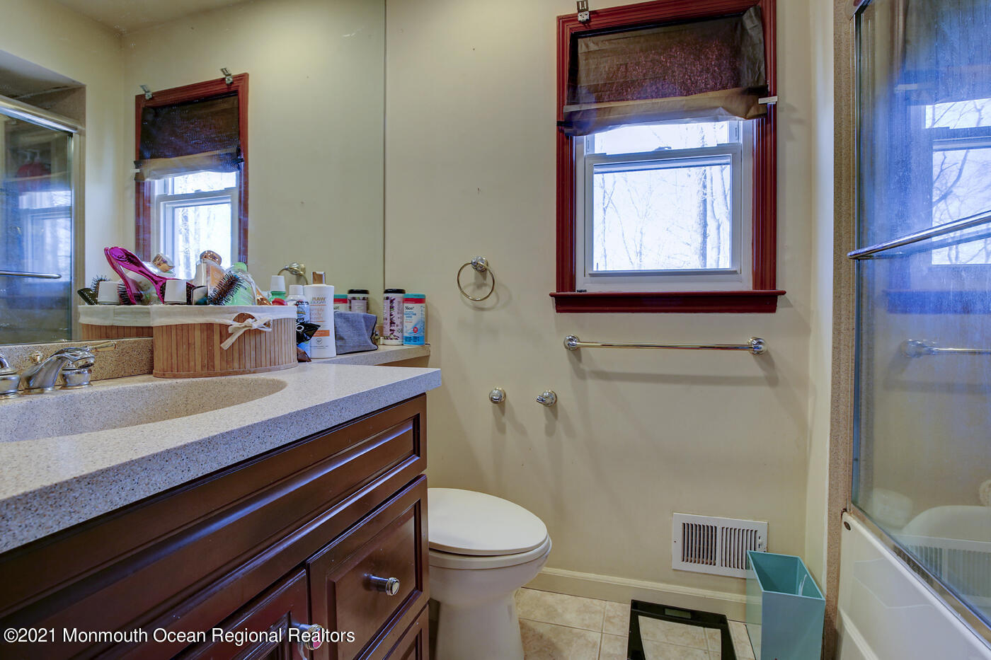513 Tennent Road Manalapan, NJ 07726 - Photo 27 of 28 2I3A6872_3_4