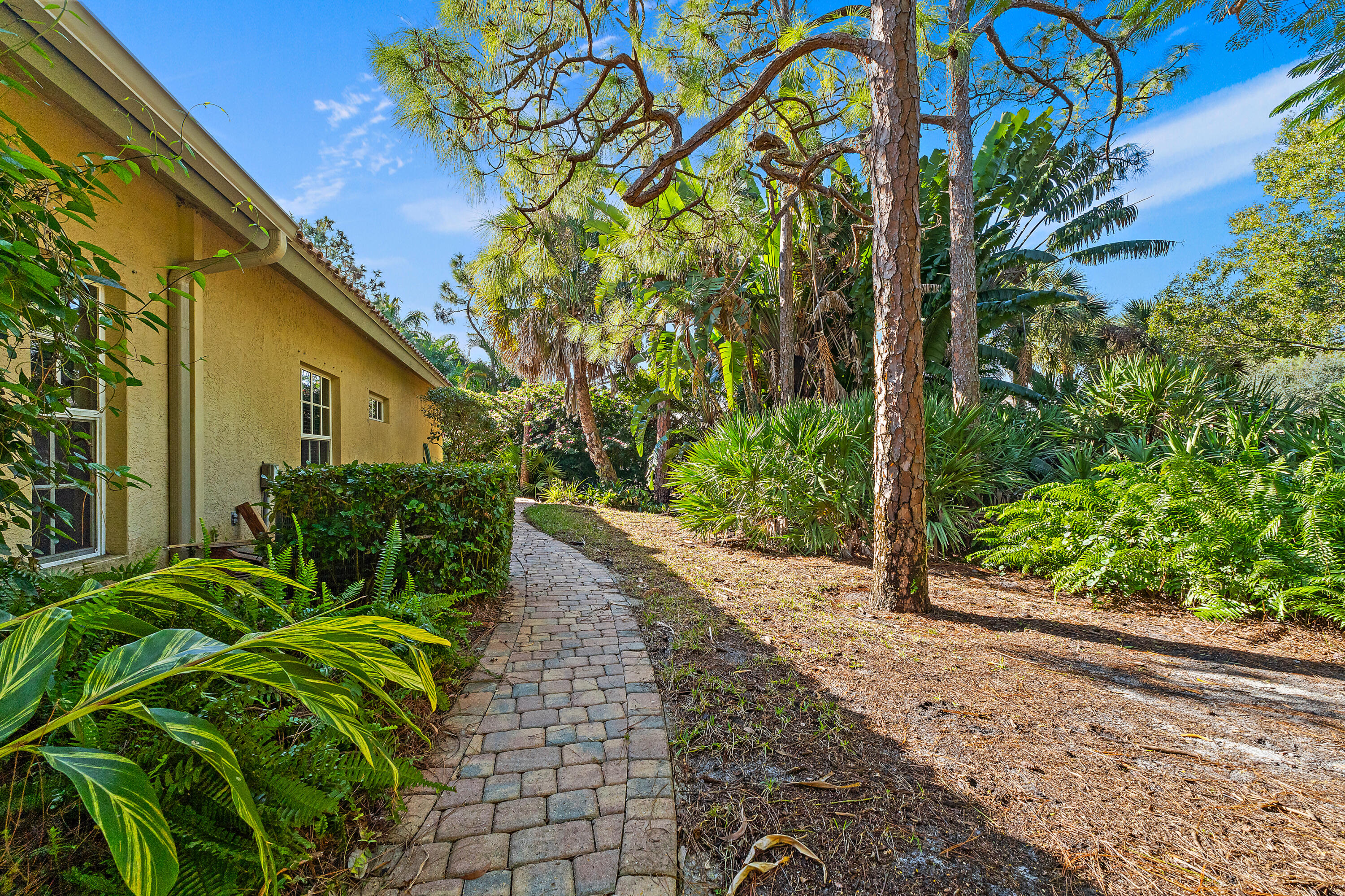 2650 Southwest Windship Way Stuart, FL 34997 - Photo 17 of 82 042-2650SWWindshipWay-Stuart-FULL