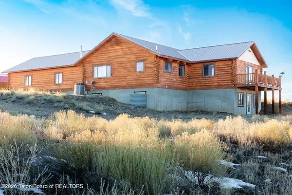 $920,000 | 13 Flagstone Way, Pinedale, WY 82941