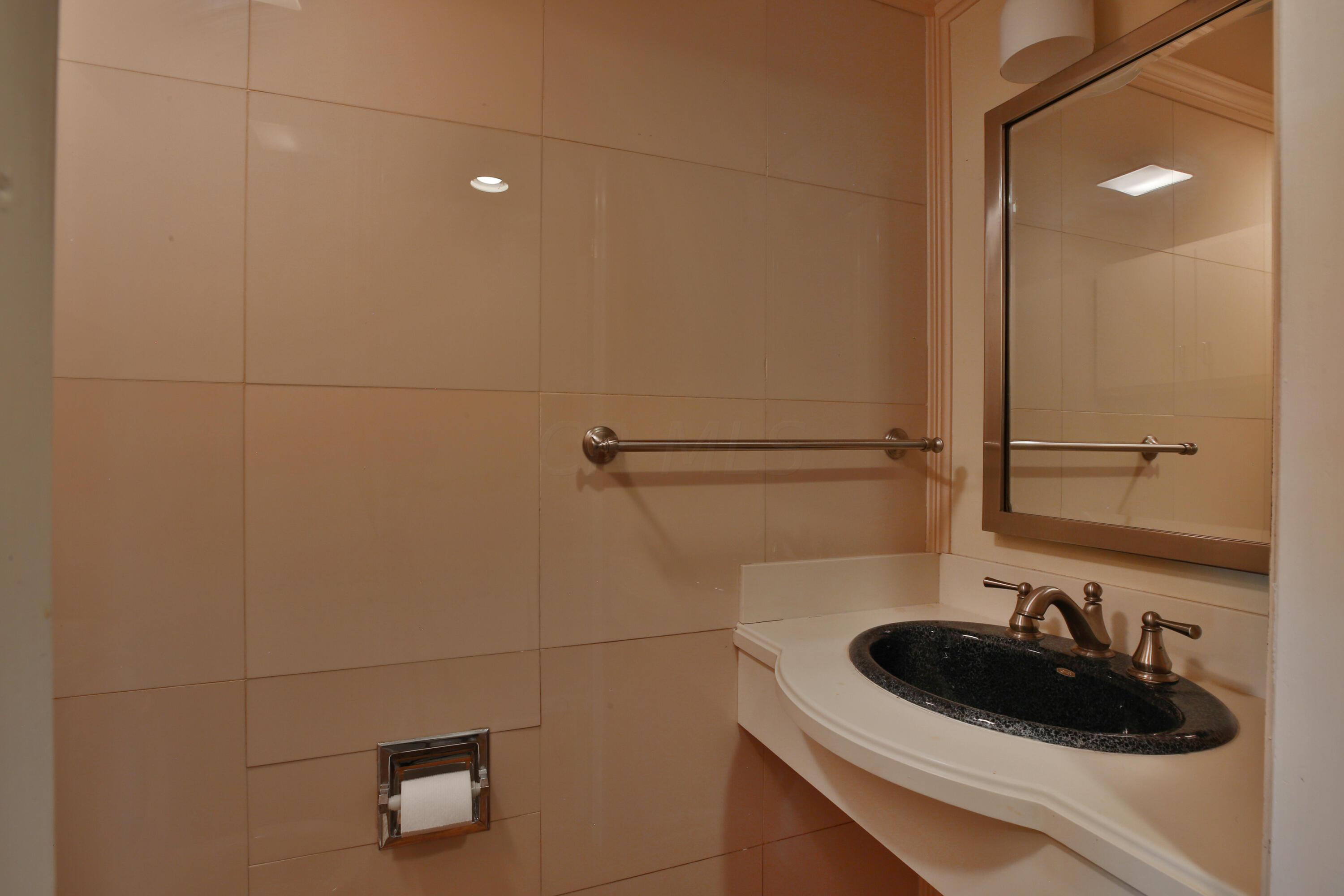2601 Sherwood Road Columbus, OH 43209 - Photo 23 of 40 2601-Sherwood-25