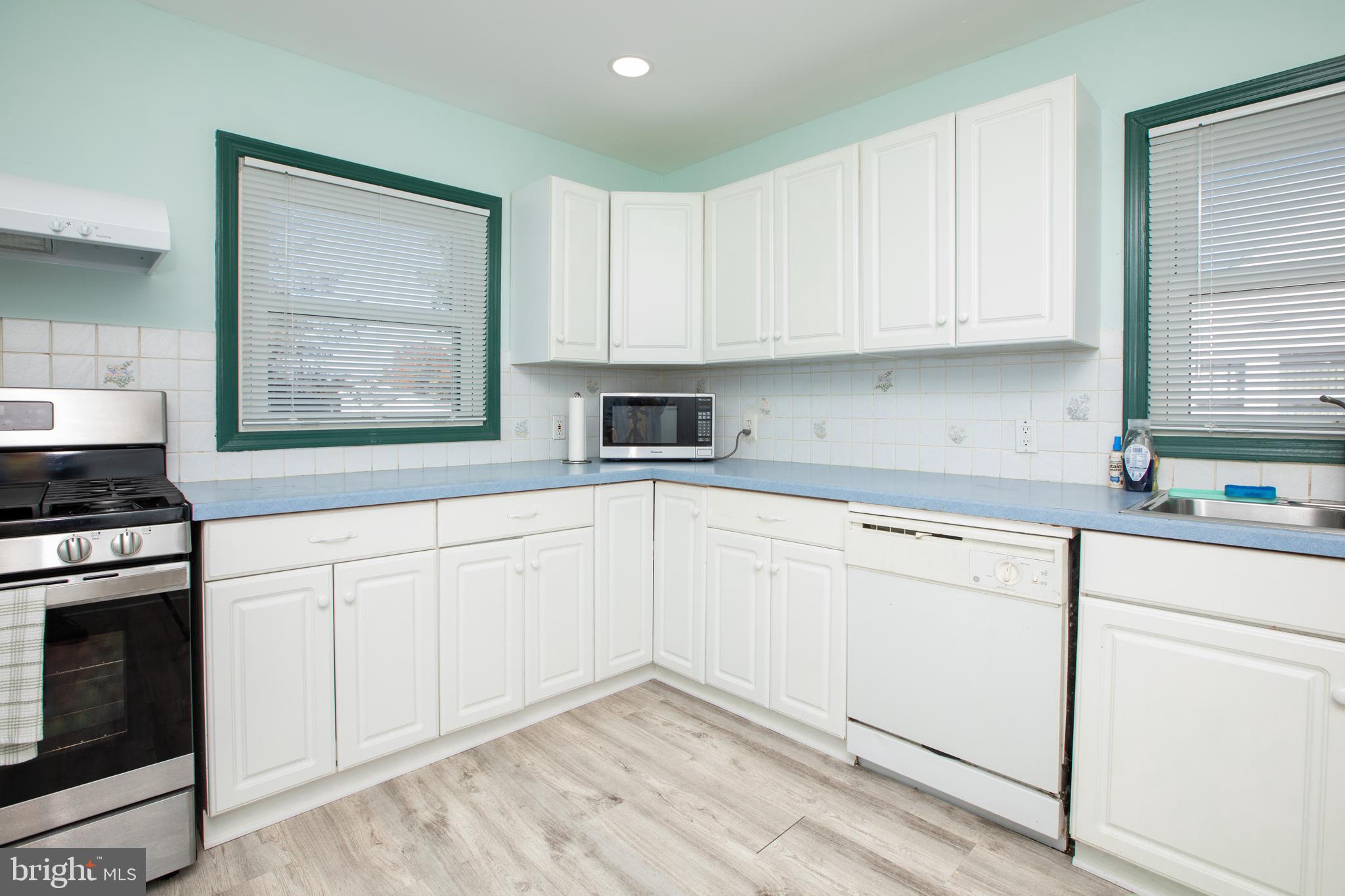 42 Falmouth Road Hamilton, NJ 08620 - Photo 9 of 22