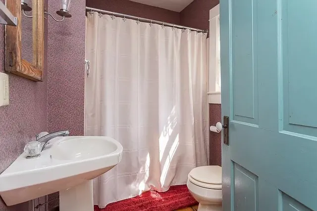 $650,000 | 163 Pleasant View Road, Staunton, VA 24401