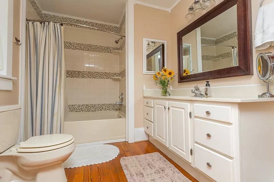 163 Pleasant View Road Staunton, VA 24401 - Photo 20 of 50 a bathroom with a sink a toilet and shower