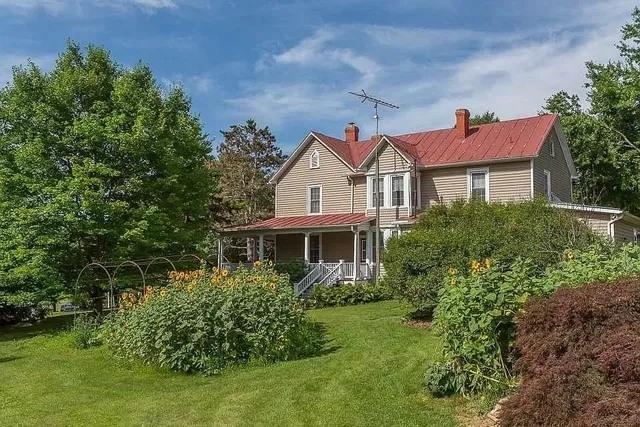 $650,000 | 163 Pleasant View Road, Staunton, VA 24401