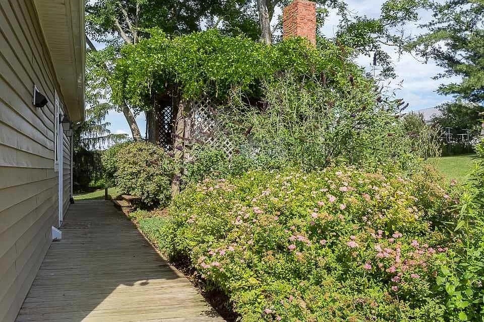 163 Pleasant View Road Staunton, VA 24401 - Photo 48 of 50 a view of a pathway both side of house