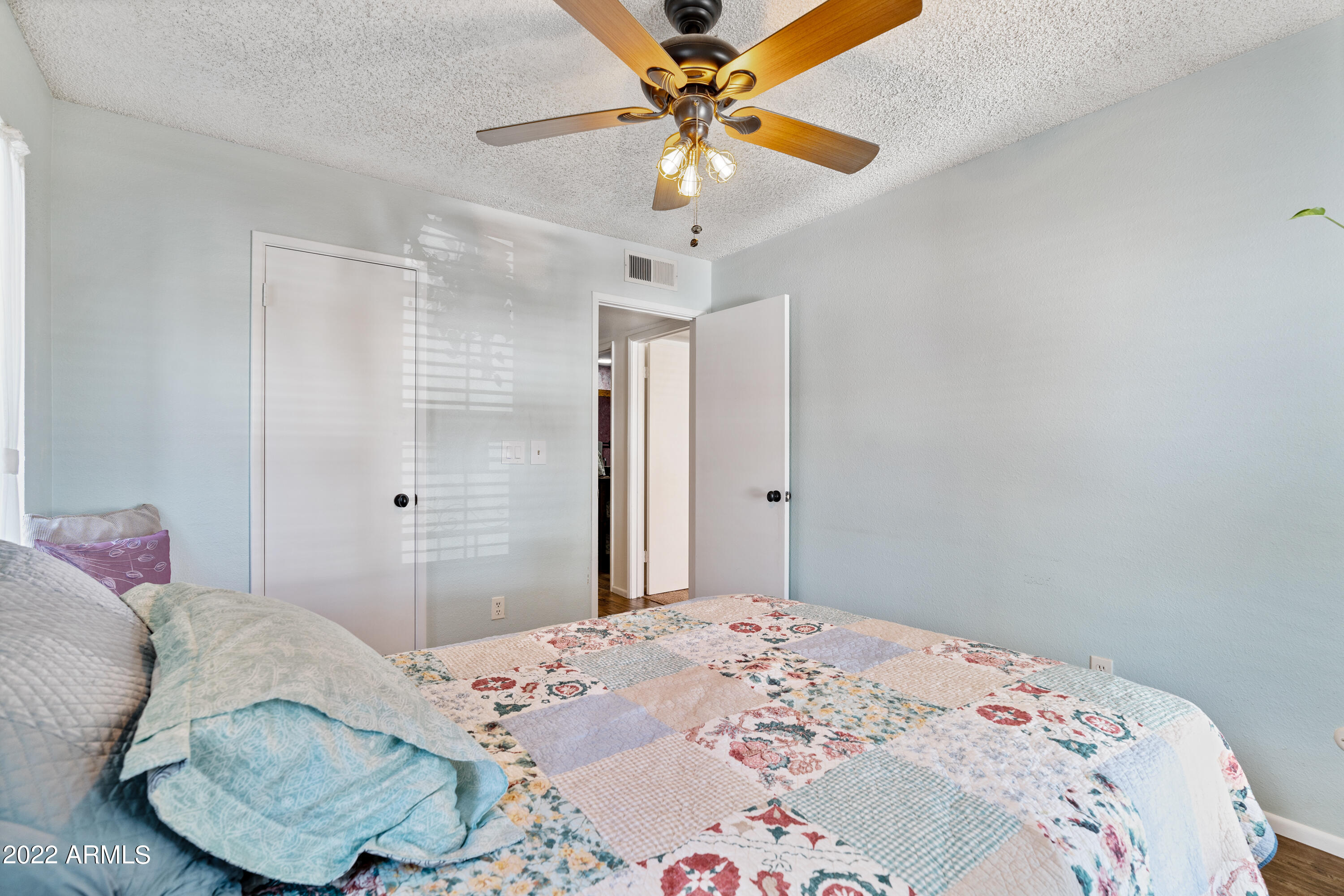 641 East Piping Rock Road Phoenix, AZ 85022 - Photo 18 of 32 DSC06556