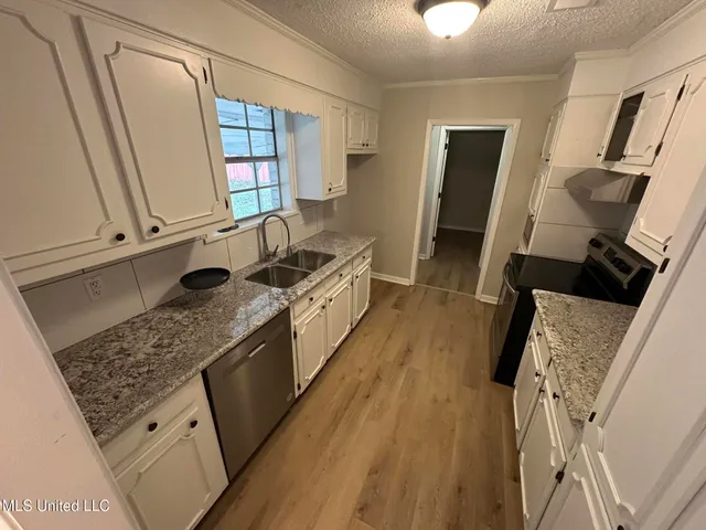 $224,900 | 105 Poplar Drive, Brandon, MS 39047