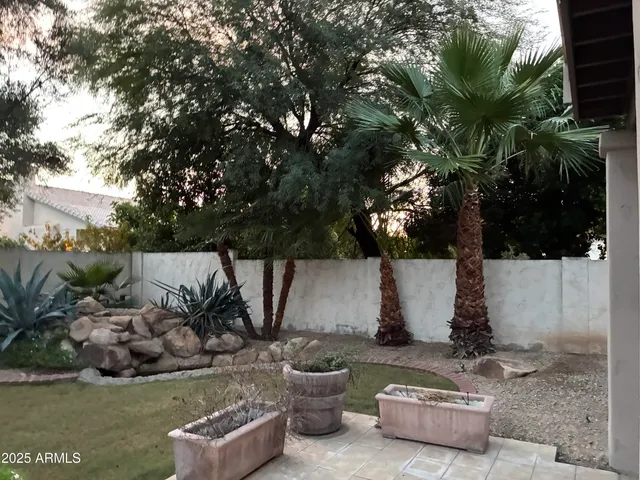 $2,695 | 341 West Helena Drive, Phoenix, AZ 85023