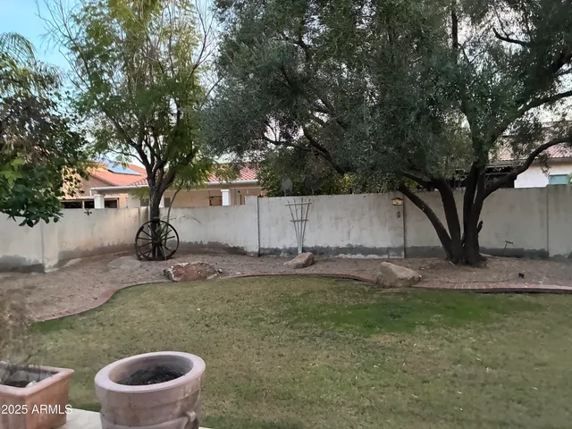 $2,695 | 341 West Helena Drive, Phoenix, AZ 85023