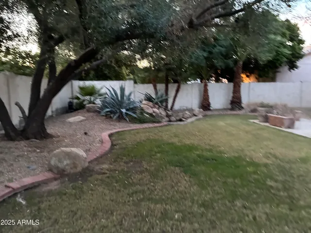 $2,695 | 341 West Helena Drive, Phoenix, AZ 85023