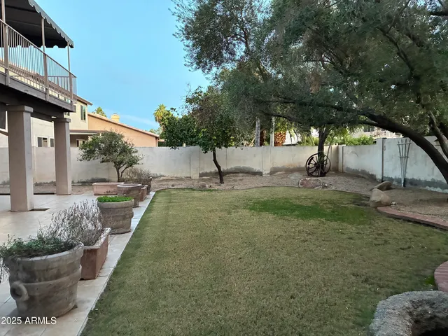 $2,695 | 341 West Helena Drive, Phoenix, AZ 85023
