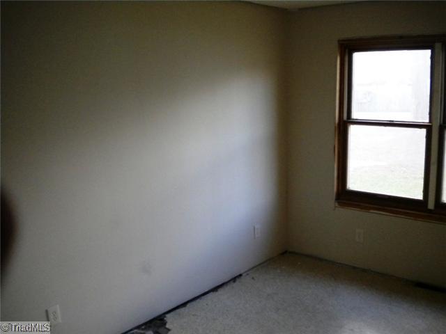 1516 East Fairfield Road High Point, NC 27263 - Photo 10 of 13 3rd Bedroom.