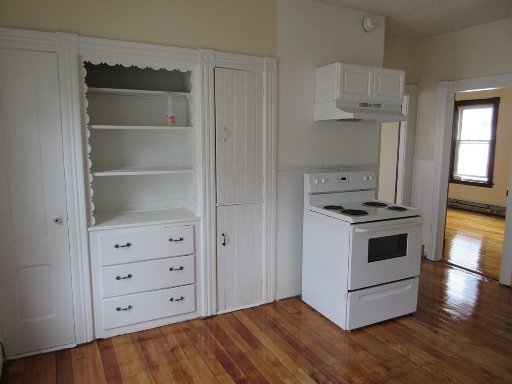 12 Alpine Street Worcester, MA 01610 - Photo 5 of 30