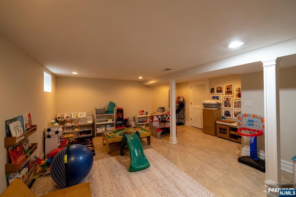 15 Woodland Road Cresskill, NJ 07626 - Photo 26 of 34