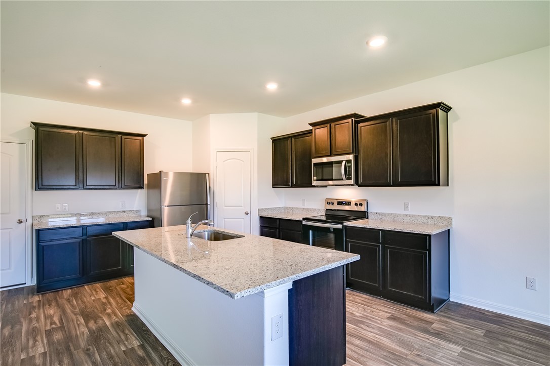 14148 Prospector Way Elgin, TX 78621 - Photo 11 of 29