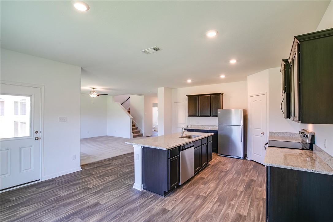 14148 Prospector Way Elgin, TX 78621 - Photo 14 of 29