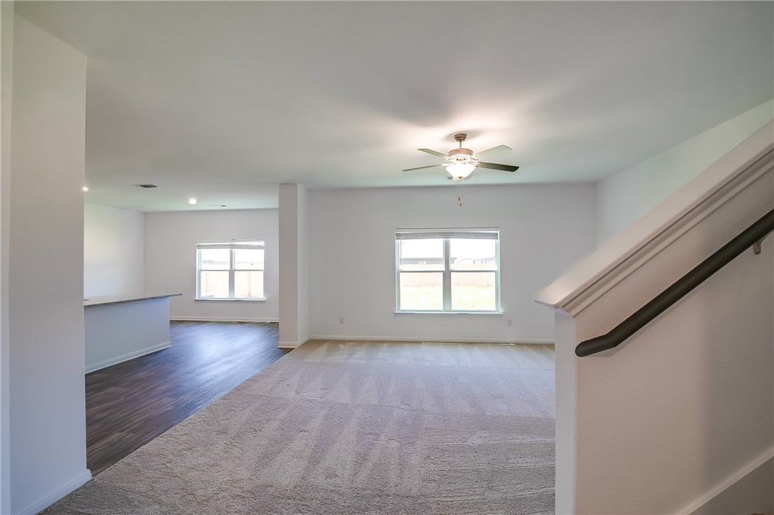 14148 Prospector Way Elgin, TX 78621 - Photo 6 of 29