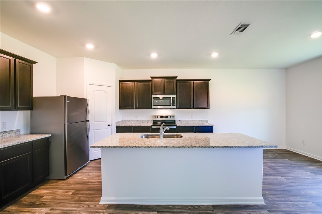 14148 Prospector Way Elgin, TX 78621 - Photo 10 of 29